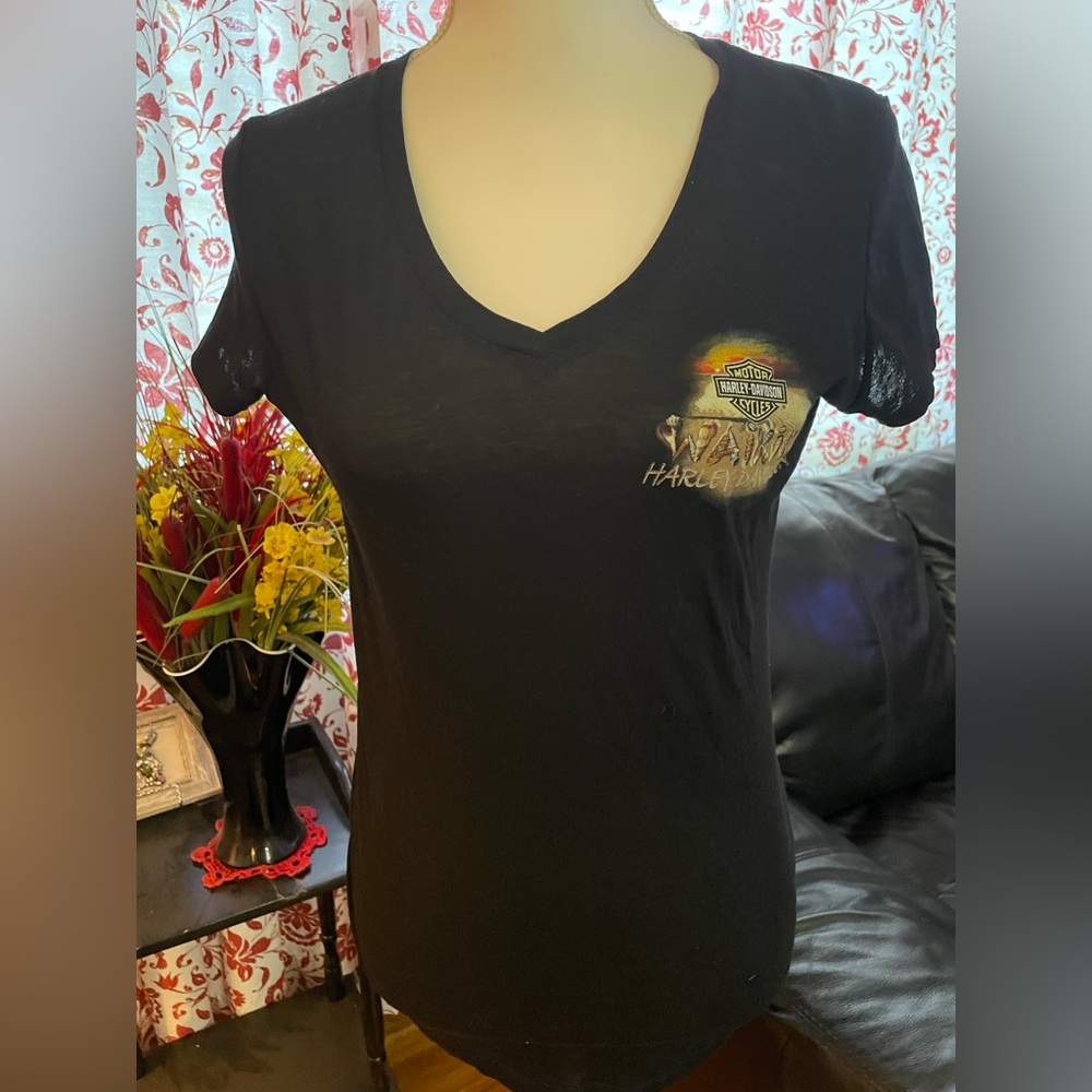 Harley Davidson V-Neck T Shirt. NWT. HD Hawaii. Thin material